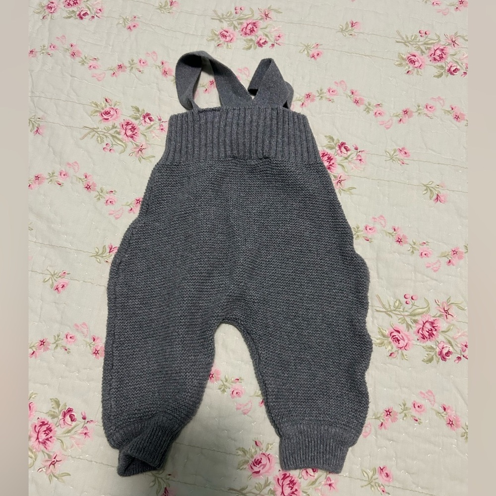 Lindex grey knit overalls size newborn - Picture 4 of 4